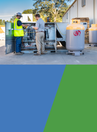  Mobile banner Image of two men analysing HVAC unit. 